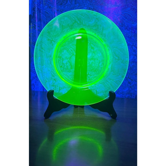 Antique Tiffin Vaseline canary yellow 7 3/8” plate - Picture 2 of 10